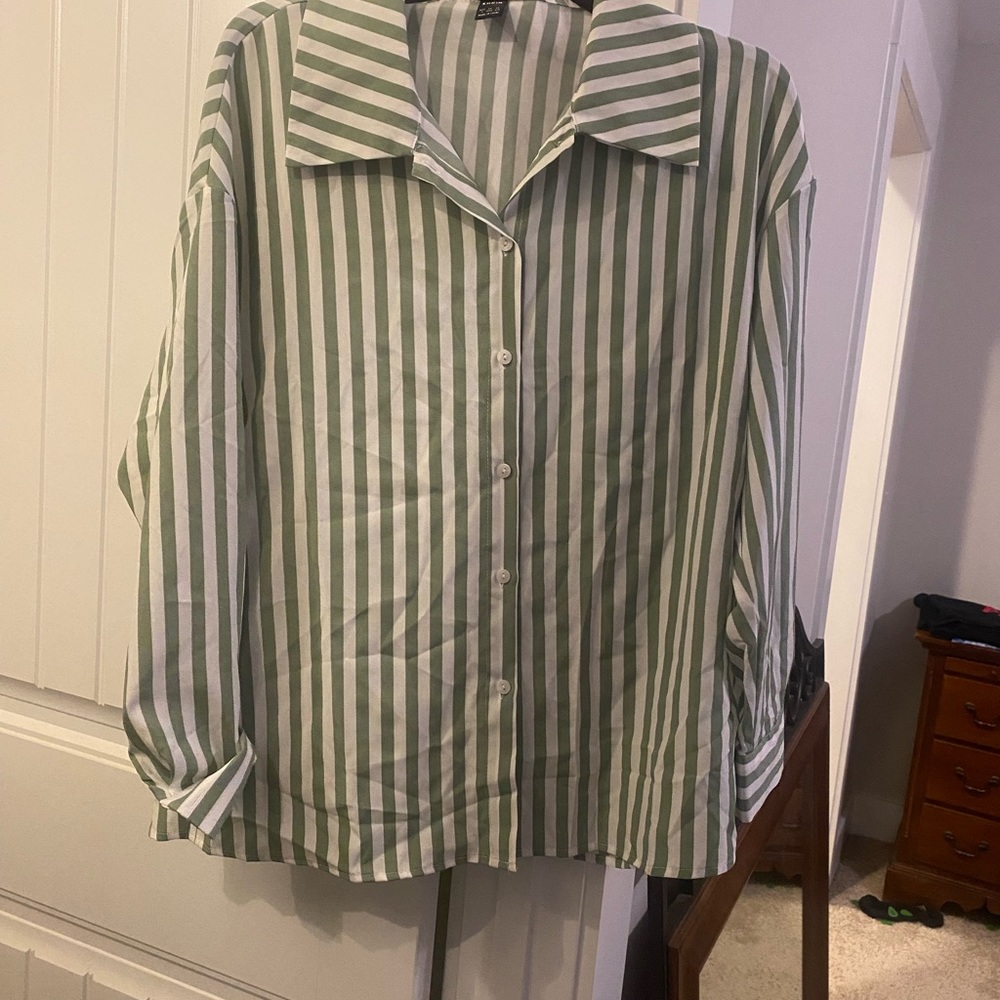 Shein size L green and white striped